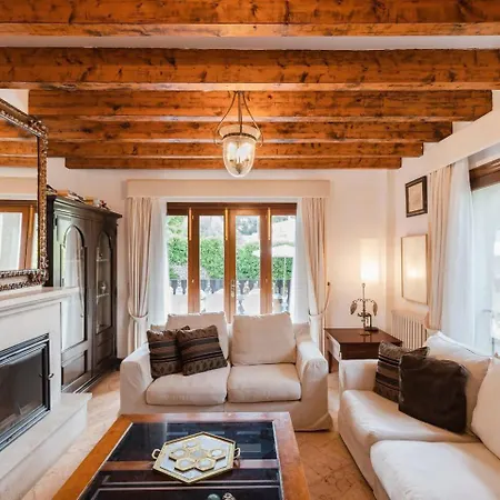 Casa Camila Holiday home *